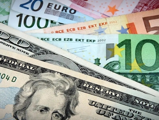 Dolar ve Euro güne nasıl başladı? Yükseliş devam ediyor