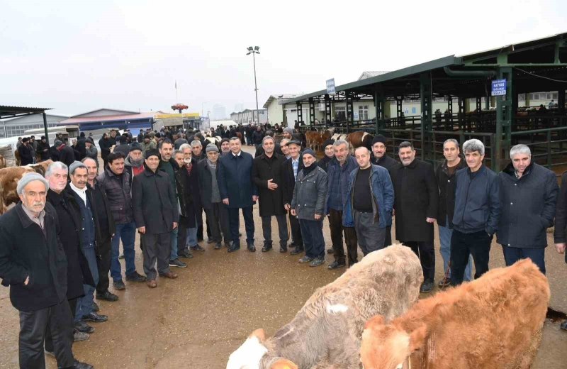Başkan Özcan, yetiştiricilerin sorunlarını dinledi
