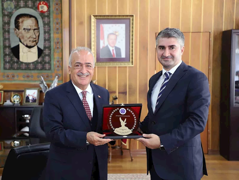 Bakan Yardımcısı Tarıkdaroğlu, Rektör Çomaklı’ya ziyaret

