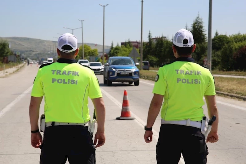 Erzurum’da 1 haftada 2 bin 124 sürücüye ceza kesildi
