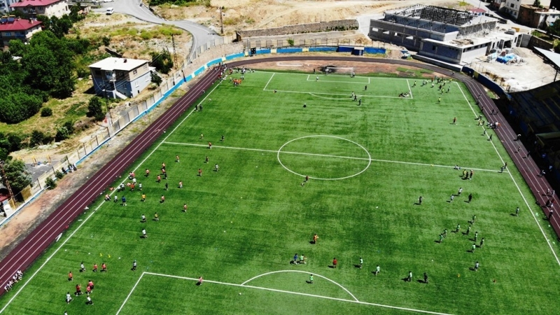 Bitlis’te açılan ücretsiz futbol okuluna rekor başvuru
