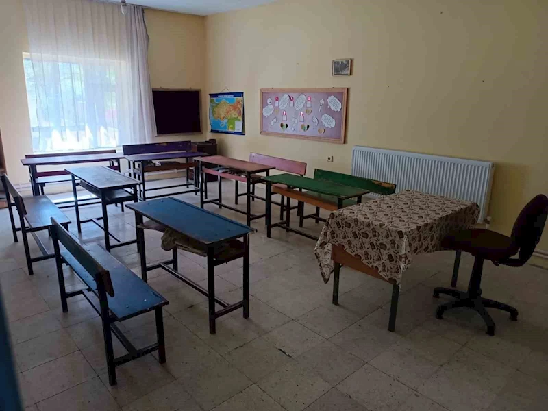 Muradiye’de okullar eğitim öğretime hazır hale getirildi
