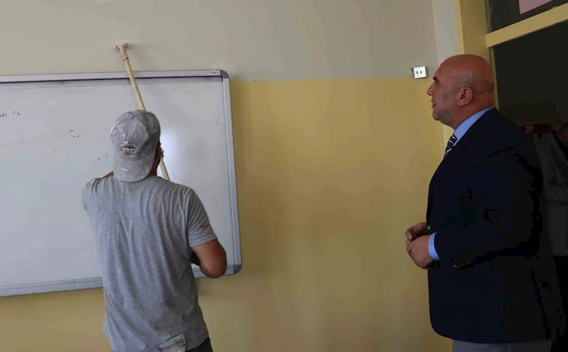 Van’da okullar eğitim öğretim yılına hazırlanıyor
