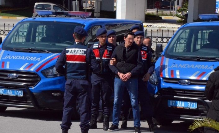 Antalya’da telefon dolandırıcılığı iddiasına 4 gözaltı