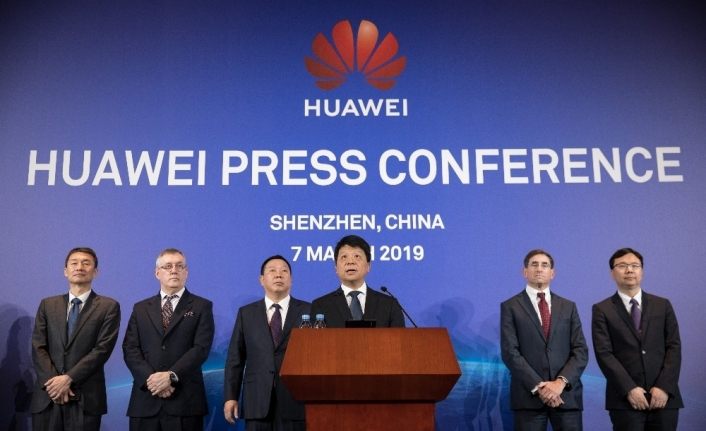 Huawei, yasaklamaya karşı dava açtı