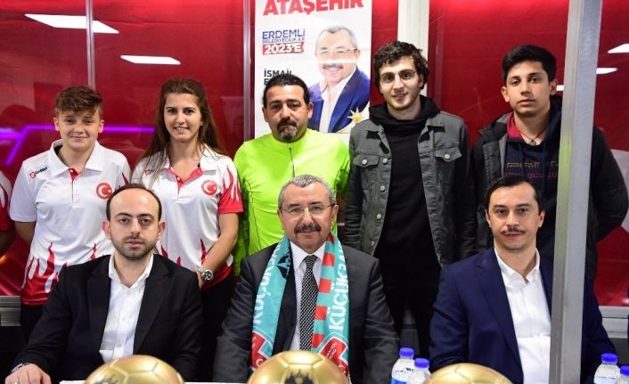 İsmail Erdem’den Ataşehirli spor kulüplerine tam destek