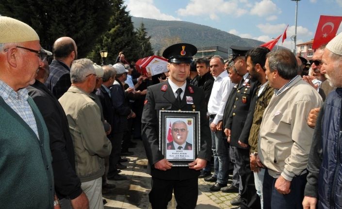 Şehit jandarma uzman çavuş Akşehir’de defnedildi