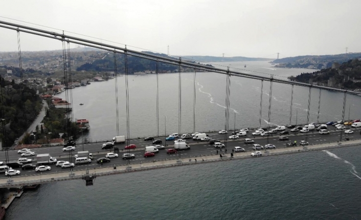 Köprüdeki intihar teşebbüsü havadan görüntülendi