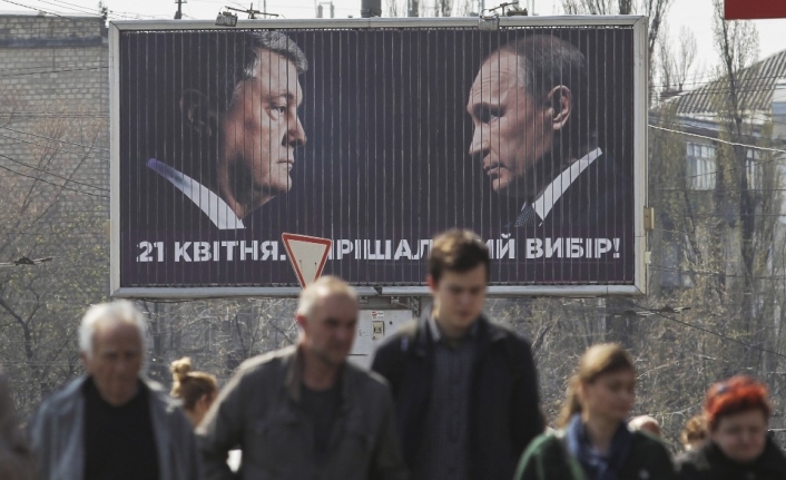 Ukrayna’da seçimler öncesi ortalık fena karıştı