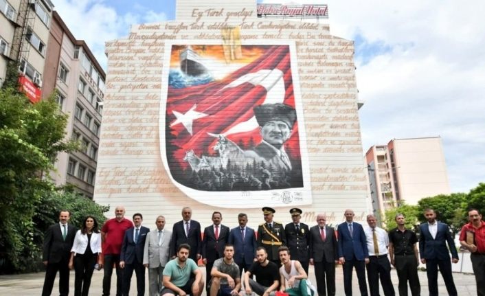 42 metrelik Atatürklü mural çalışması beğeni topladı