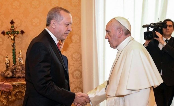 Cumhurbaşkanı Erdoğan’dan Papa’ya ‘geçmiş olsun’ mesajı