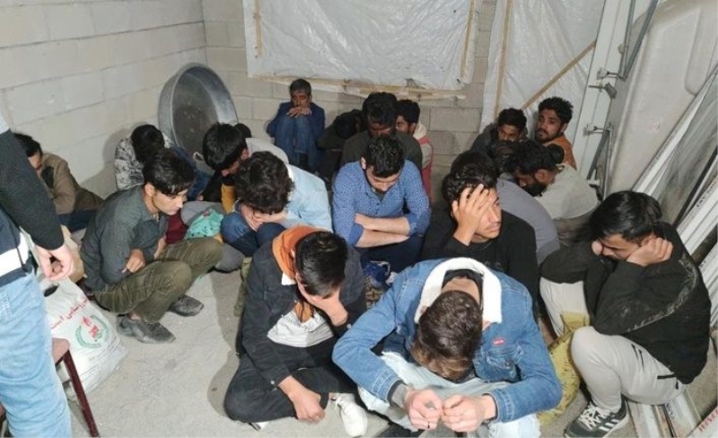 Van'da gece operasyonu! 20 göçmen yakalandı