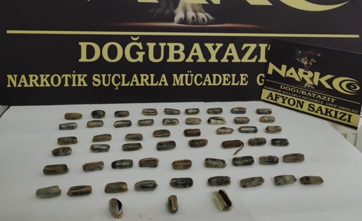 İranlı şahsın midesinden çıktı! 55 kapsül, 432 gram ele geçirildi