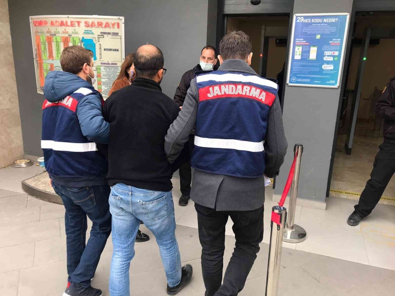 İzmir’de jandarmadan firari operasyonu: 10 firari zanlı yakalandı

