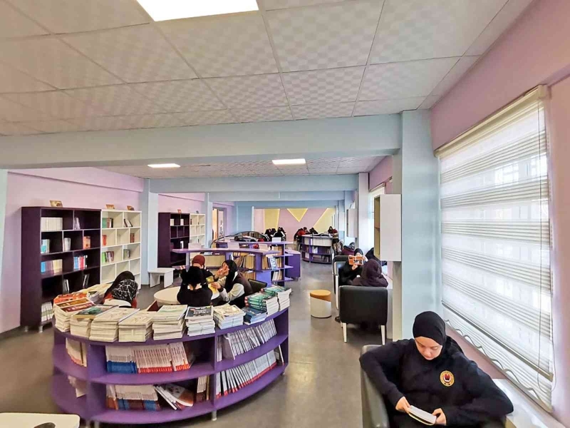 Kırşehir’de okul kütüphanelerindeki kitap sayısı 386 bin 694’e ulaştı
