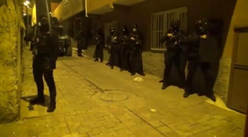 Diyarbakır’da terör örgütü DEAŞ operasyonu: 12 gözaltı
