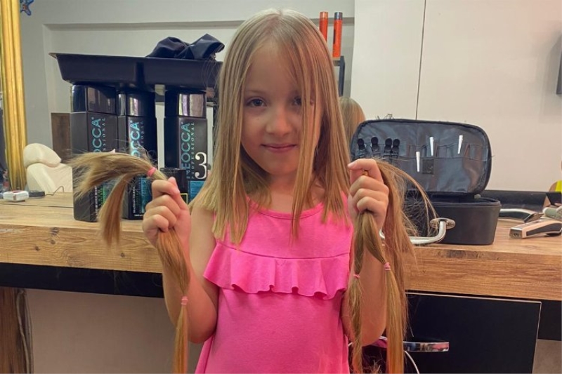 8 yaşındaki Eylül Su saçlarını LÖSEV