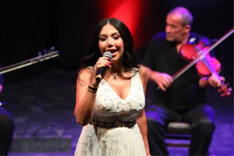 Ünlü şarkıcı Laura Khalil Hatay