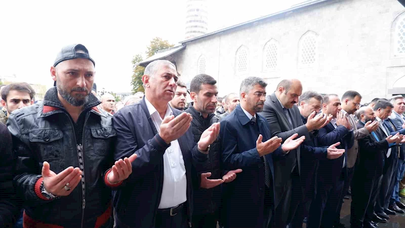 Filistin’de hayatını kaybedenler için Erzurum’da gıyabi cenaze namazı kılındı
