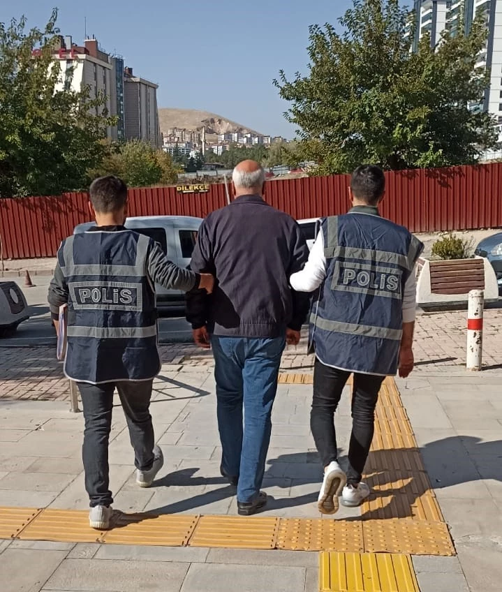 Elazığ’da 14 yıl kesinleşmiş hapis cezası olan zanlı tutuklandı
