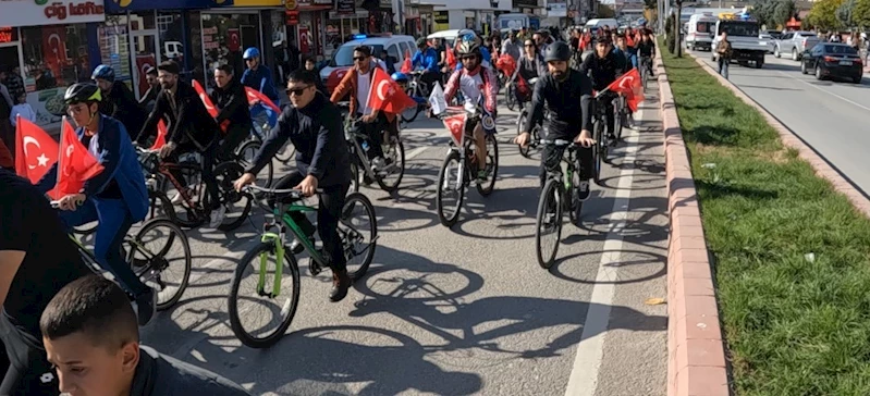 Erciş’te 100 bisikletliyle 100. yıl Cumhuriyet turu
