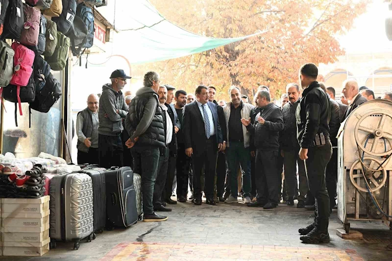 Başkan Gürkan, Mısır Çarşısı esnafıyla bir araya geldi
