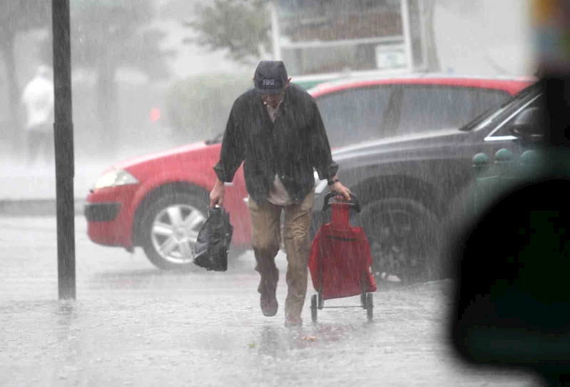 Erzincan’da beklenen kuvvetli sağanak yağışlara dikkat!
