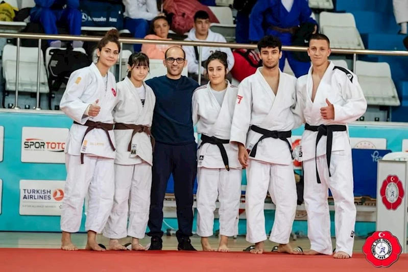 Van Büyükşehir Belediye Spor Kulübü Judo Takımı Ümitler 1. Ligine yükseldi
