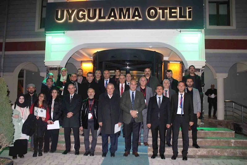 Van’da ‘Türkiye Yüzyılı Din Öğretimi’ çalıştayı
