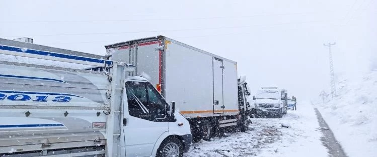 Bitlis’te zincirleme trafik kazası: 1 ölü
