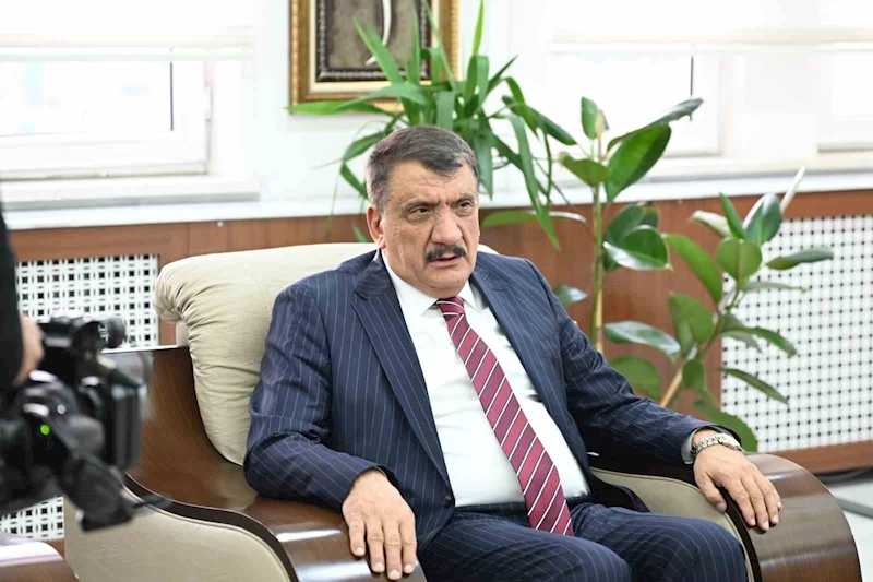 Başkan Gürkan: ‘Eğitime katkılarımız sürecek’
