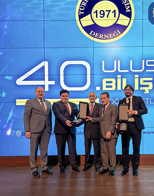 Doç. Dr. Yağanoğlu ile Dr. Öğr. Üyesi Günay, Bilgisayar mühendisliği bilim ödülüne layık görüldü
