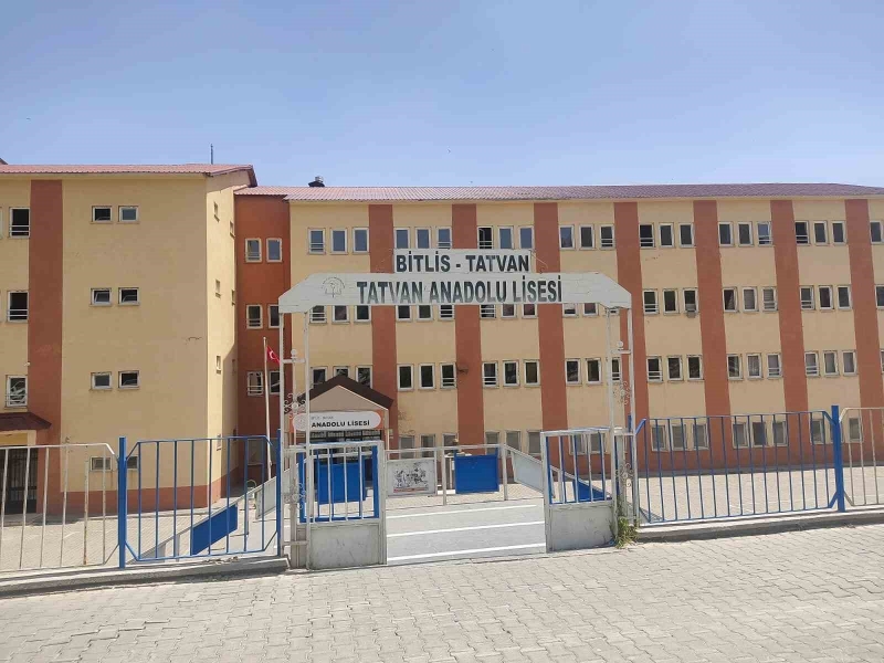 Tatvan Anadolu Lisesi “Proje okulu” oldu
