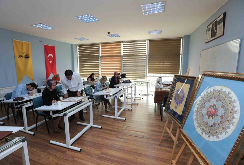 Van Büyükşehir Belediyesi tezhip sanatı kursu açtı
