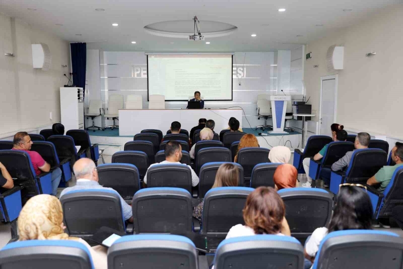 İpekyolu Belediyesi personellerine “Taşınır Mal Yönetmeliği” hakkında eğitim semineri düzenledi
