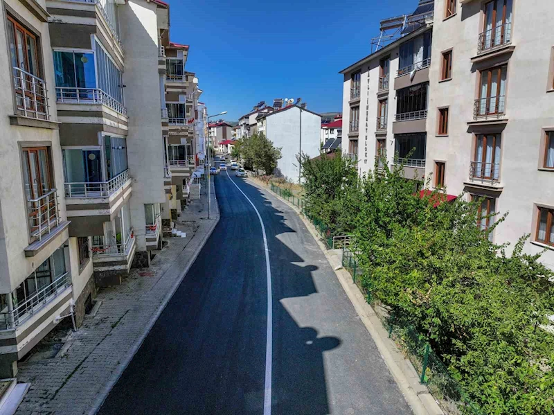 Bingöl Belediyesinin asfaltlama çalışması devam ediyor
