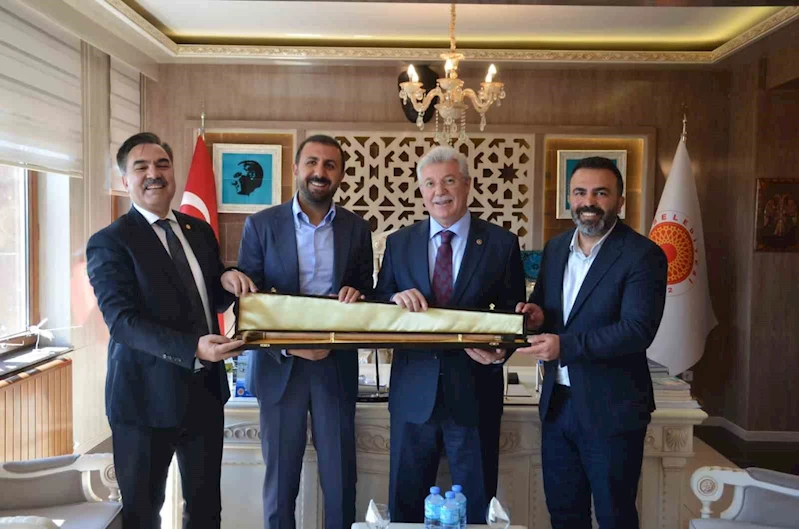 AK Parti Grup Başkanvekili Akbaşoğlu’nun Ahlat ziyareti
