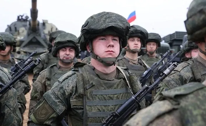 Putin imzaladı! 150 bin kişiye zorunlu askerlik