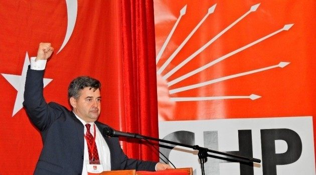 Ekrem Oran CHP Çeşme Belediye Başkan adayı oldu