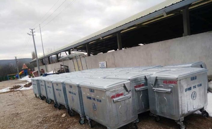 Hisarcık Belediyesi’ne 32 yeni çöp konteyneri