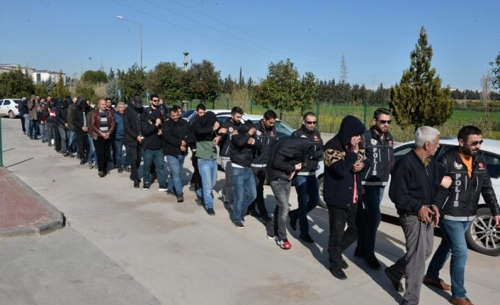 Adana’da 26 torbacı tutuklandı