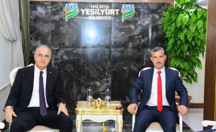 Başkan Çınar, Voleybol Federasyonu Başkanı Üstündağ’ı ağırladı