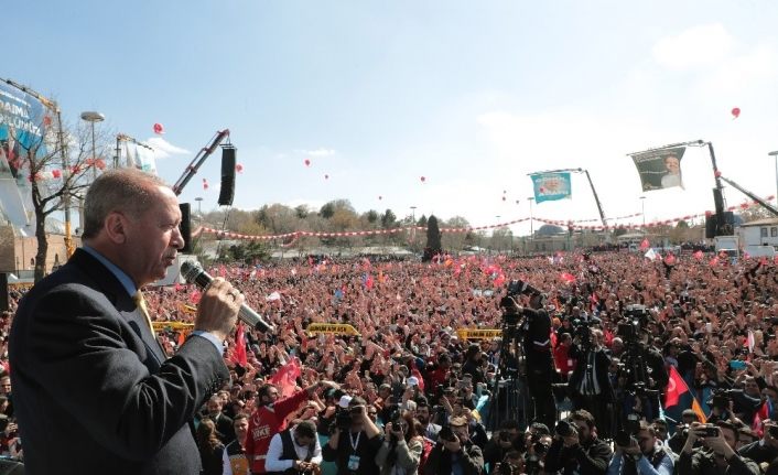 Cumhurbaşkanı Erdoğan: "Milletimize yanlış yapan kimse bizim dünyamızda doğru olarak kalamaz" (2)