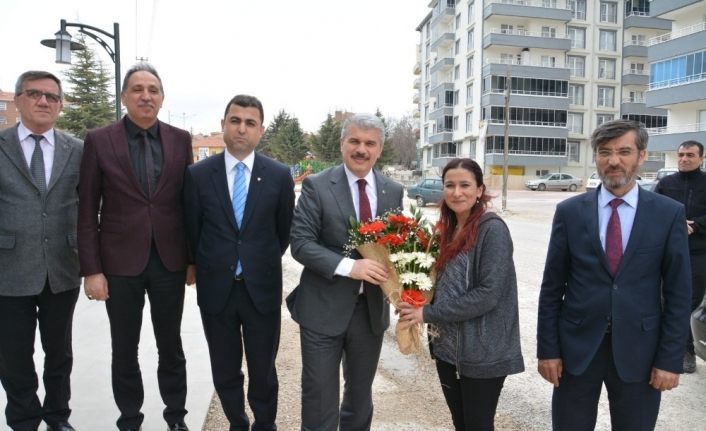 Kırşehir Valisi İbrahim Akın:"Zinde ve sağlıklı nesiller yetiştirme gayretindeyiz"