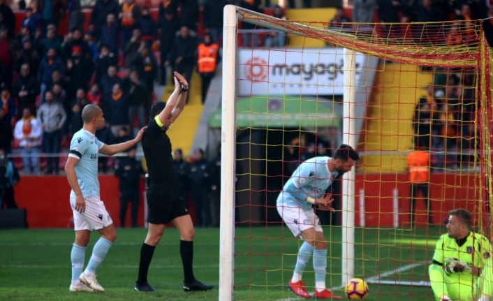 Spor Toto Süper Lig: İM Kayserispor: 1 - Medipol Başakşehir: 0 (İlk yarı)