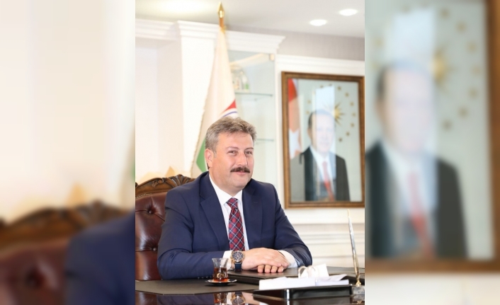 Başkan Dr. Mustafa Palancıoğlu “Osmanlı Türkçesi kursları ile geçmiş aydınlatılıyor”