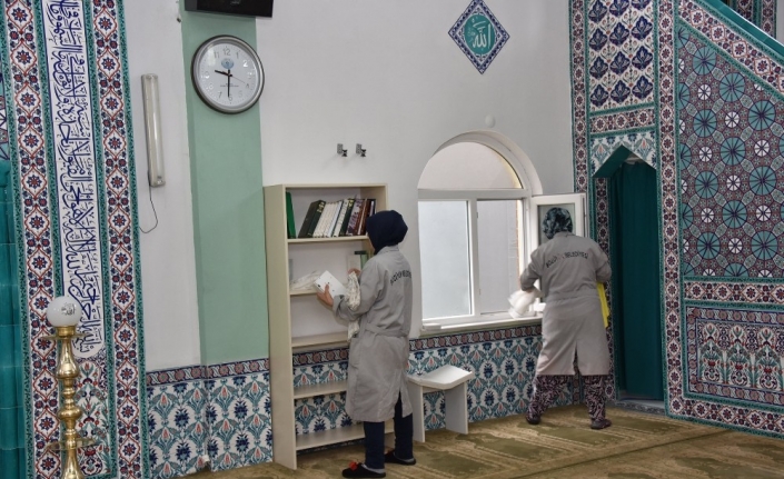 Bozüyük’te camiler Ramazan ayına hazırlanıyor