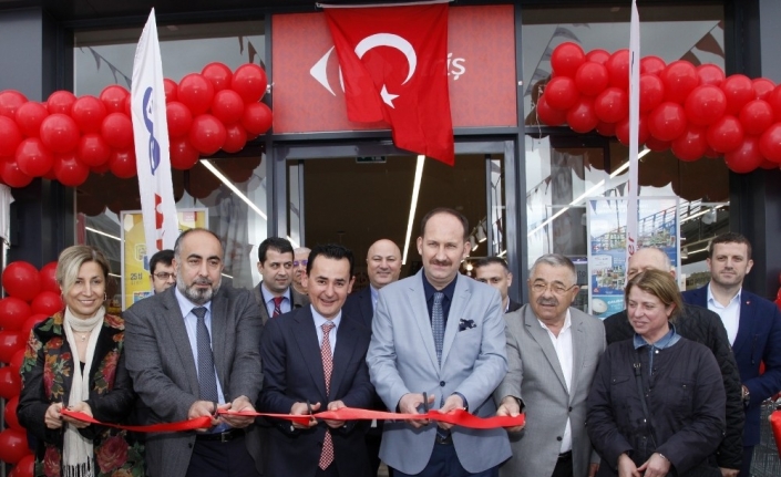CarrefourSA Kocaeli’deki yeni şubesini Başiskele’de hizmete açtı