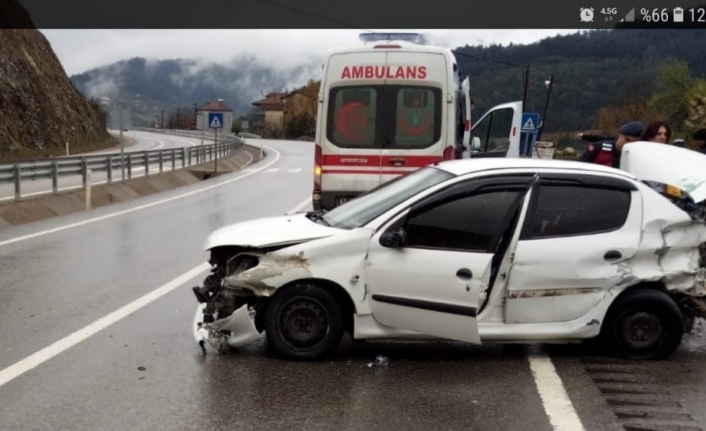 Devrek’te trafik kazası: 4 yaralı