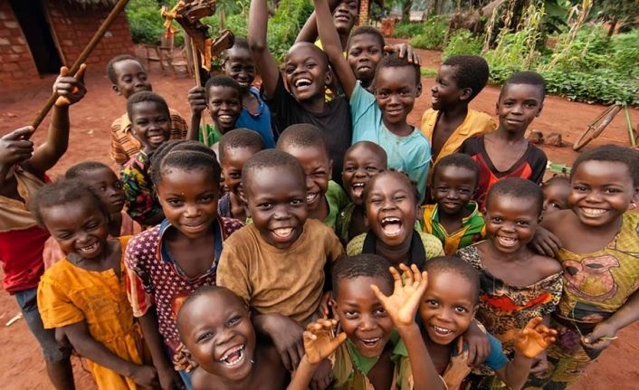 Kardeş Eli Berat Kandili’nde Afrika’nın sahipsiz çocuklarıyla buluşacak